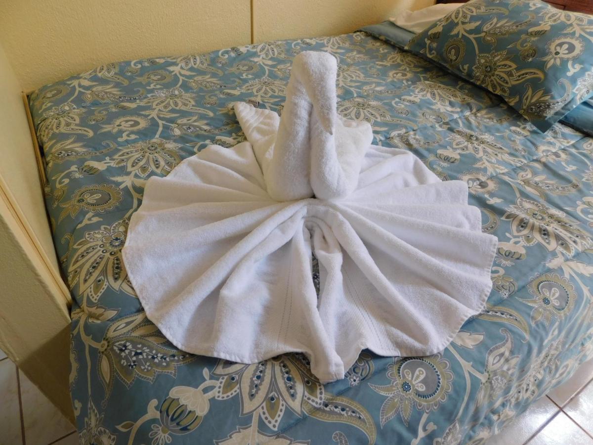 Condo Villa B27 Sleeps Five People - B28 Sleeps Six People - Price Includes Housekeeping Fees Not Taxes - Very Close To The Pool And Beach! Jaco Exterior photo
