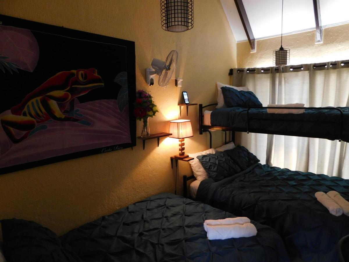 Condo Villa B27 Sleeps Five People - B28 Sleeps Six People - Price Includes Housekeeping Fees Not Taxes - Very Close To The Pool And Beach! Jaco Exterior photo