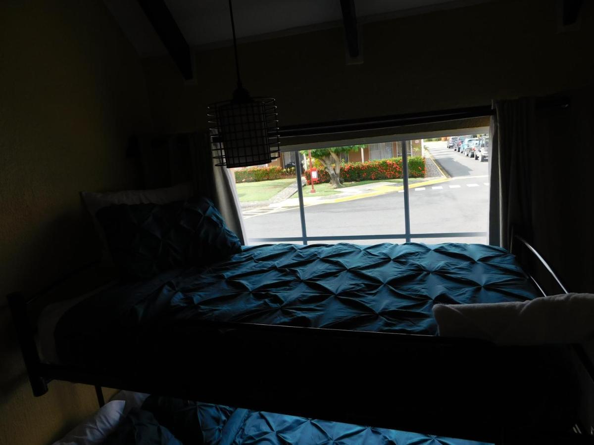 Condo Villa B27 Sleeps Five People - B28 Sleeps Six People - Price Includes Housekeeping Fees Not Taxes - Very Close To The Pool And Beach! Jaco Exterior photo
